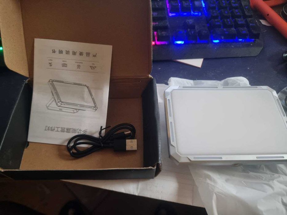 Автономний LED освітлювач для дому