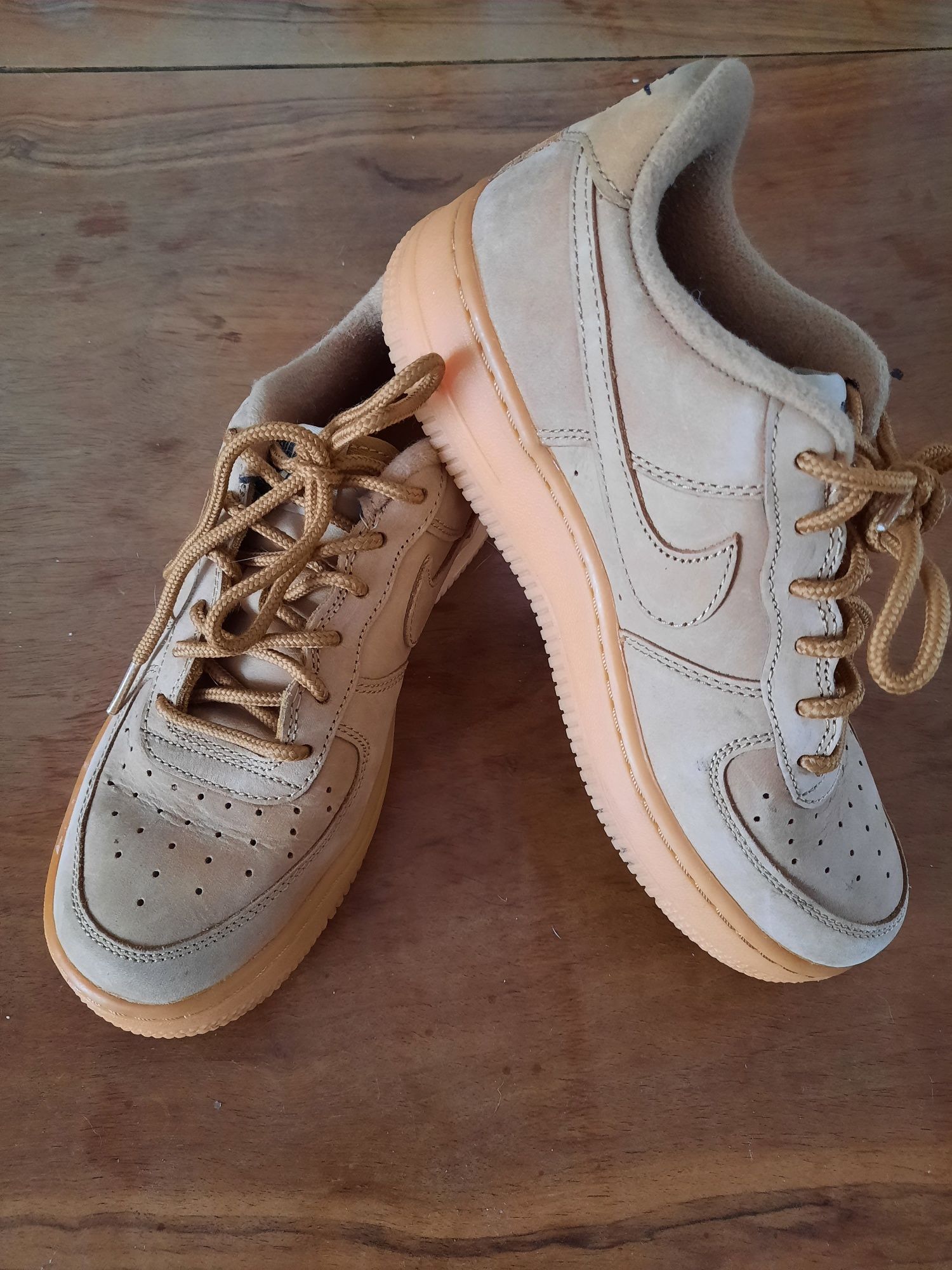 Buty Nike Air Force low, zamszowe, rozmiar 36,5