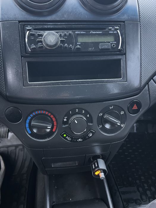 Chevrolet aveo 2008 T250 хечбек 1.5 вся в родной краске один владелец