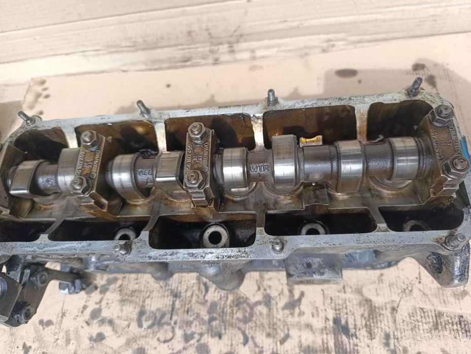 Головка 2.0 Benzin Volkswagen Transporter T4 044103373D