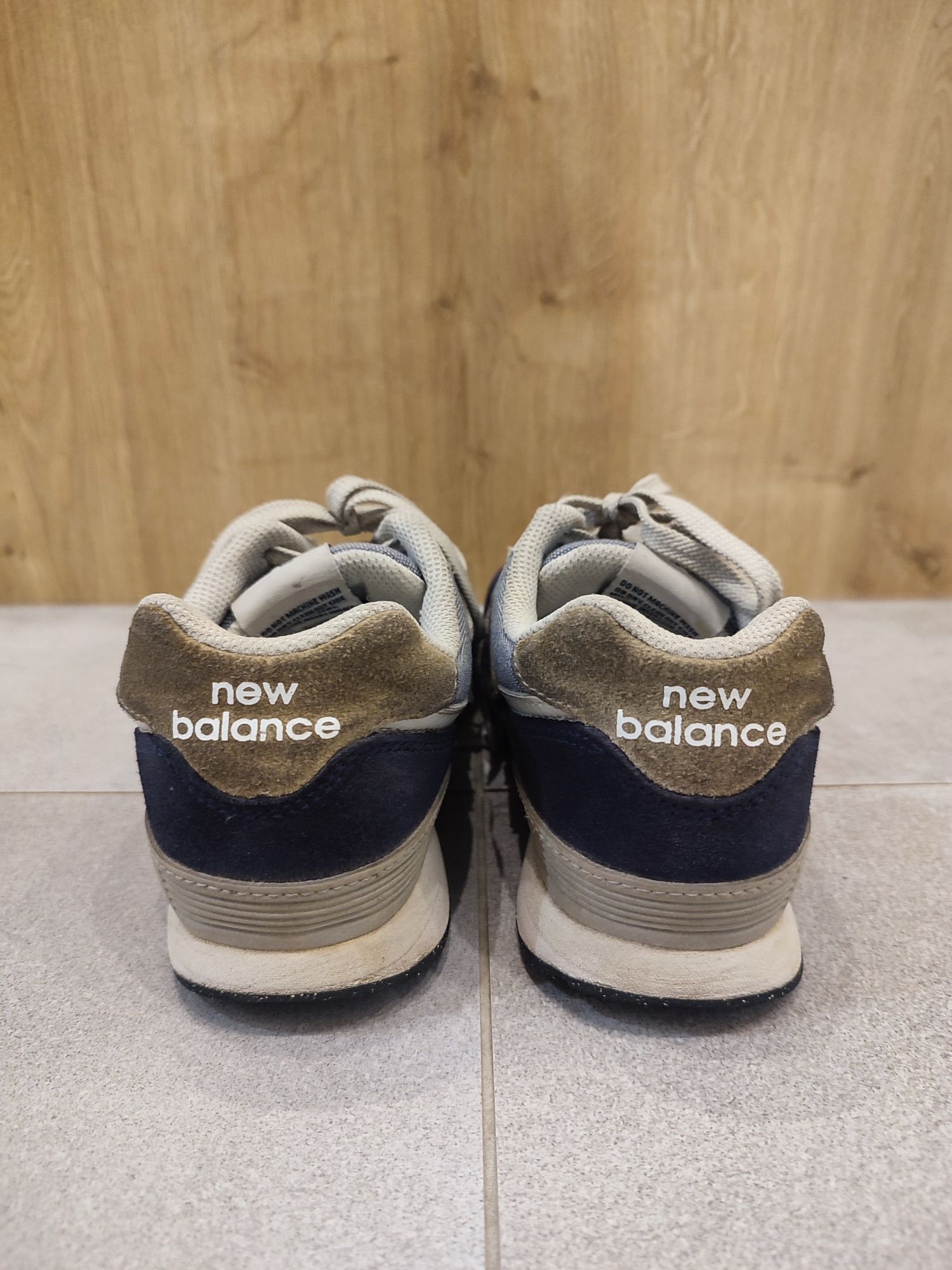 Granatowe buty dla chłopca New Balance rozmiar 36 sneakersy