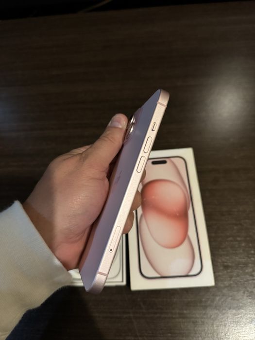 Iphone 15 rosa como novo