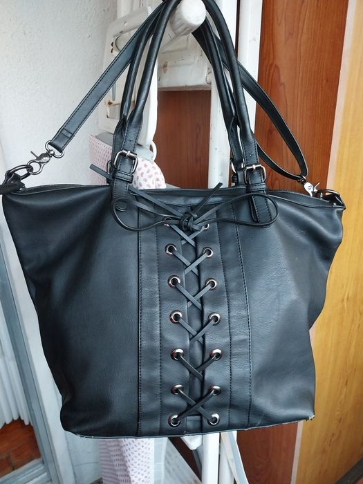 Malas todas estimadas com arrumação  preço é por cada