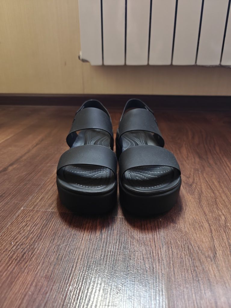 Сандалі Бруклін Crocs