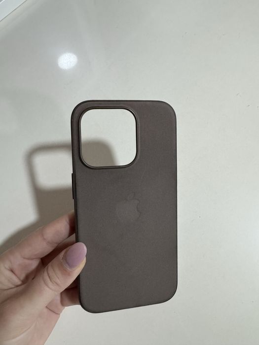 Capa original iPhone 15 Pro FineWoven (Magesafe)