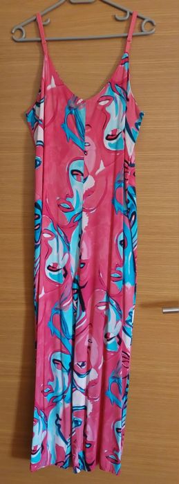 Macacão Estampado Fundo Rosa, M