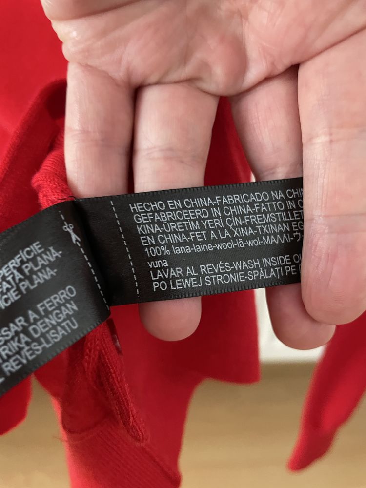 100% wełny - sweterek Massimo Dutti.  Xs/S