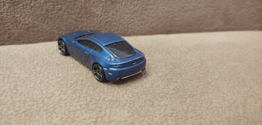 Hot wheels Aston Martin V8 Vantage