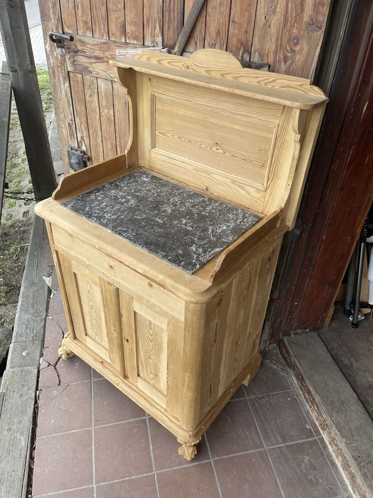 Stara szafka po renowacji