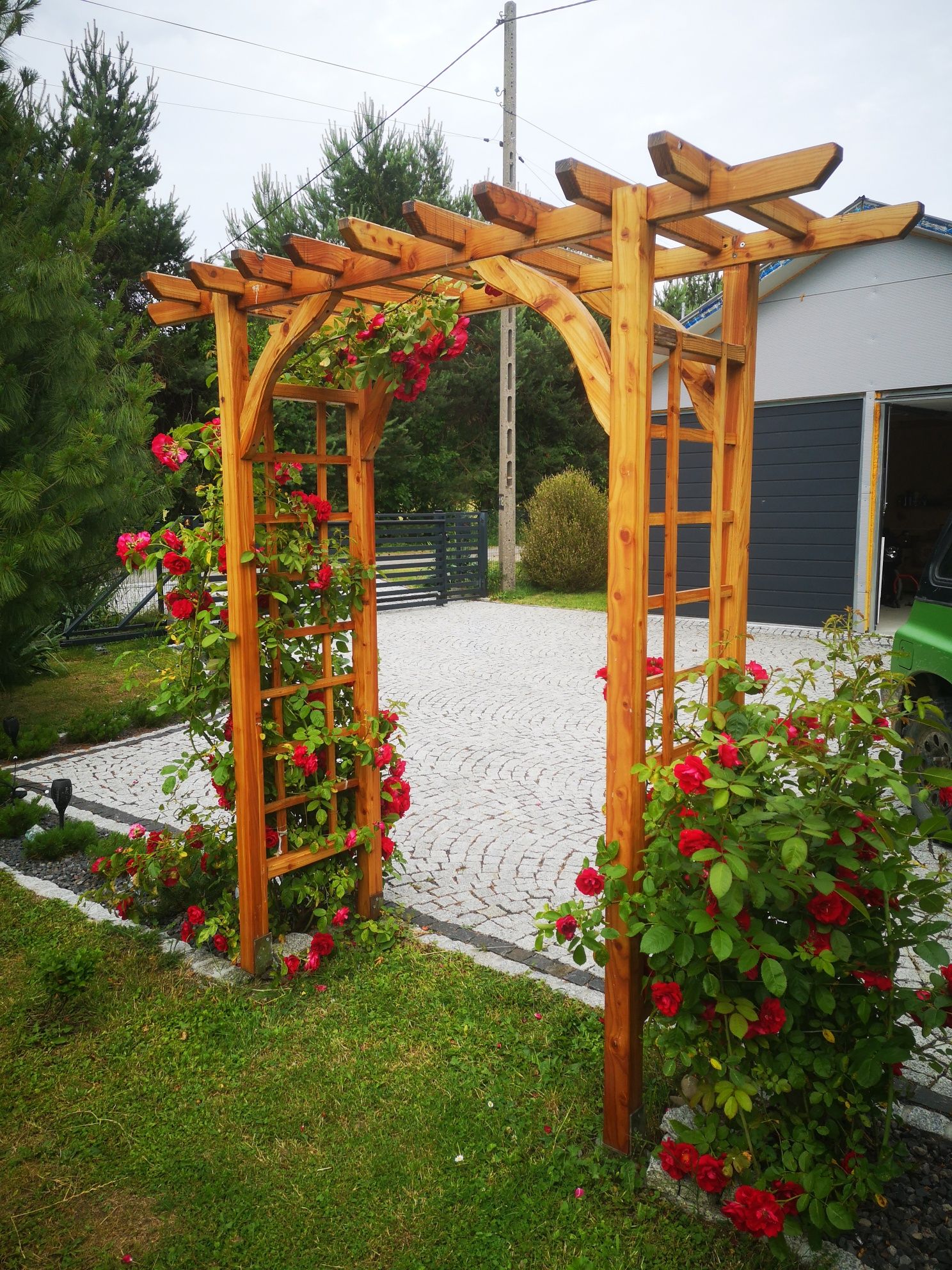 Obelisk  obelsik ogrodowy drewniany obelsik Angielski Pergola na Róże