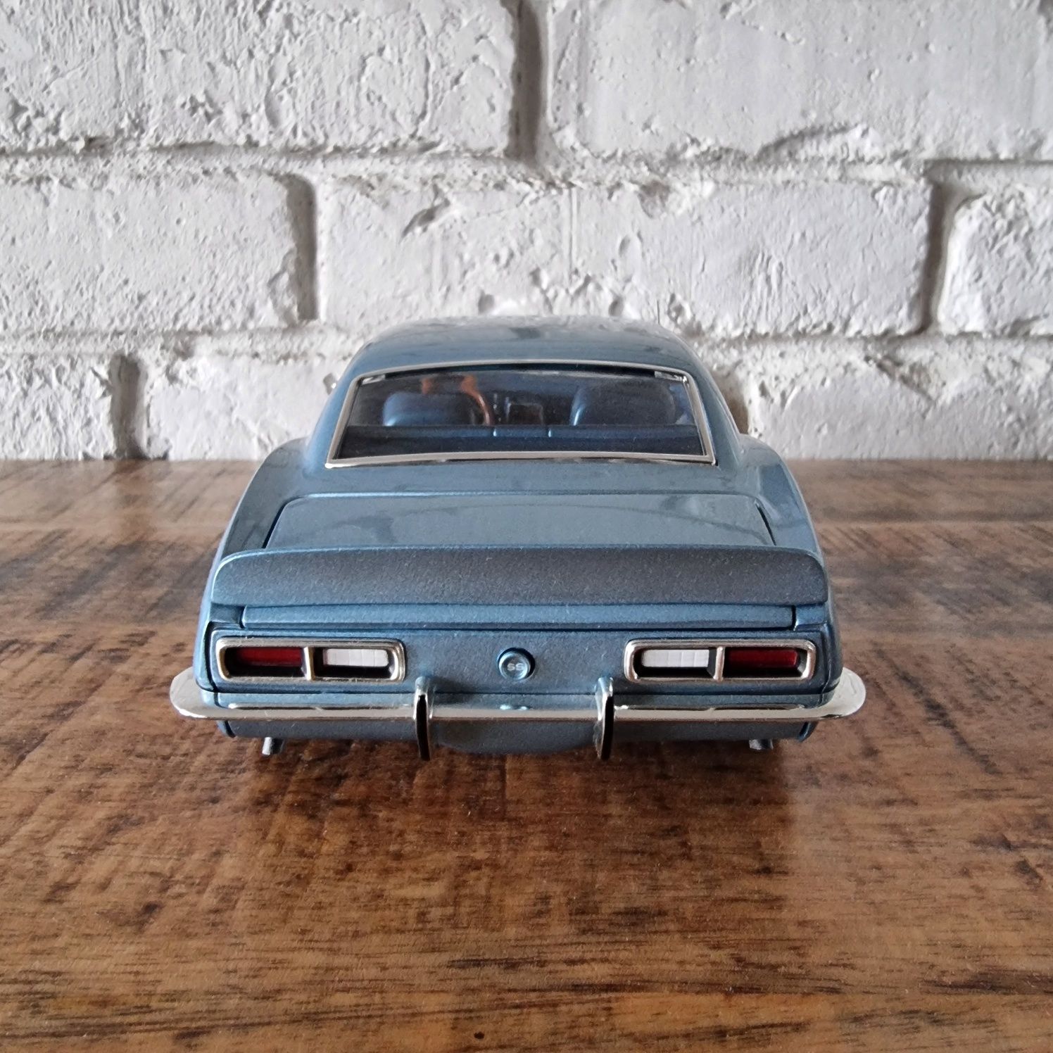 Chevrolet Camaro 68 ACME 1:18