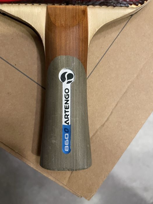 Paletka do ping-ponga Artengo 8600 / 8610. Bardzo mało używana