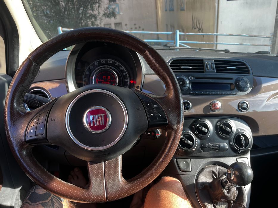 Fiat 500 com teto panorâmico