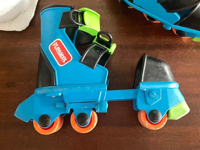 Adjustable Inline Skates – Playskool / Hasbro (1994)64176290745091124