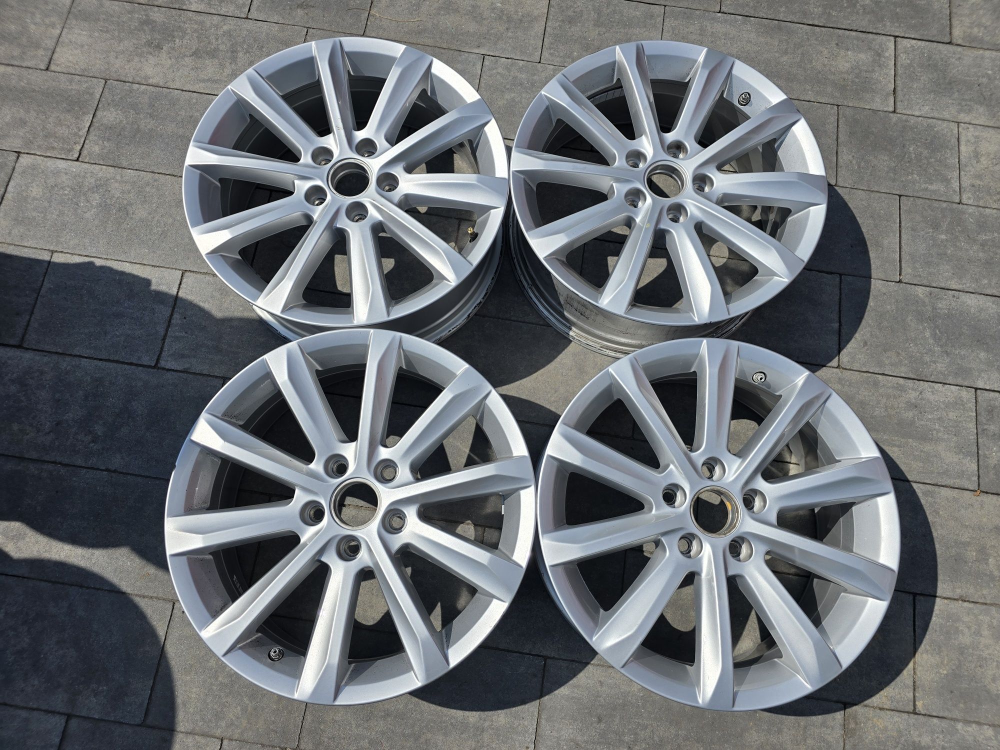 Alufelgi 17' VW Passat, golf,touran, seat, skoda