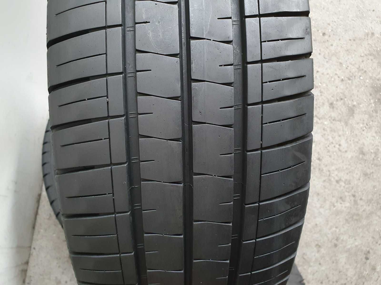 2x Vredestein Comtrac 2 235/60r17C 8mm