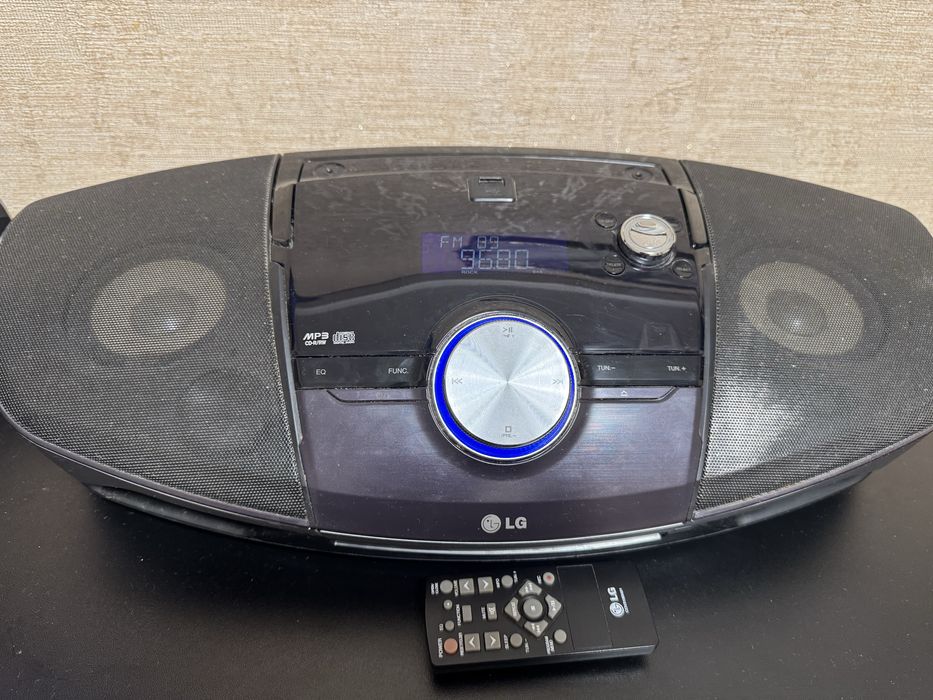 Продам магнітолу/аудісистему LG SB-156