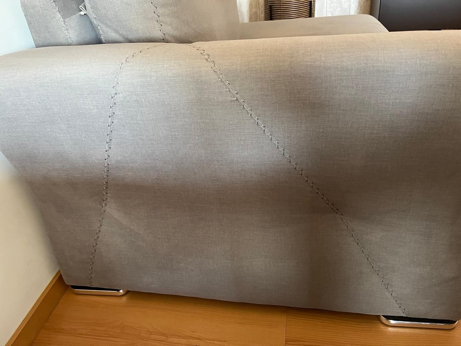 Conjunto de 2 sofás cor cinza em tecido de alta qualidade