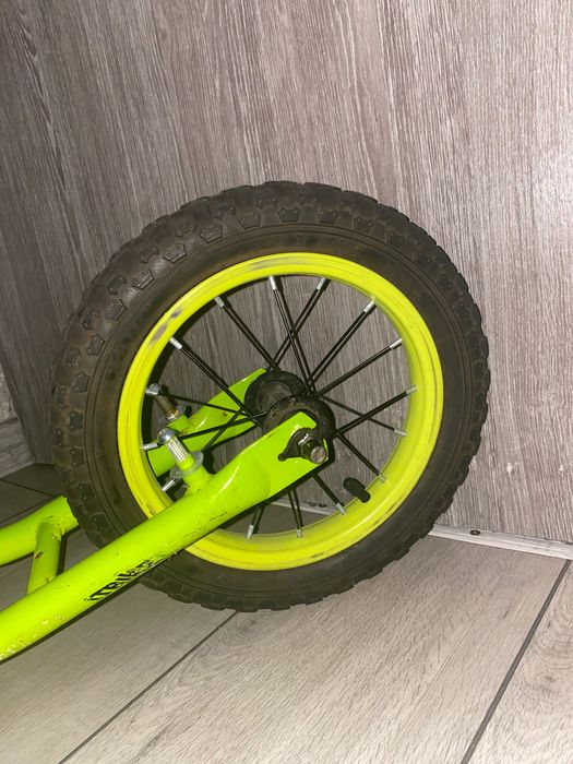 ПРОДАМ самокат на шинах