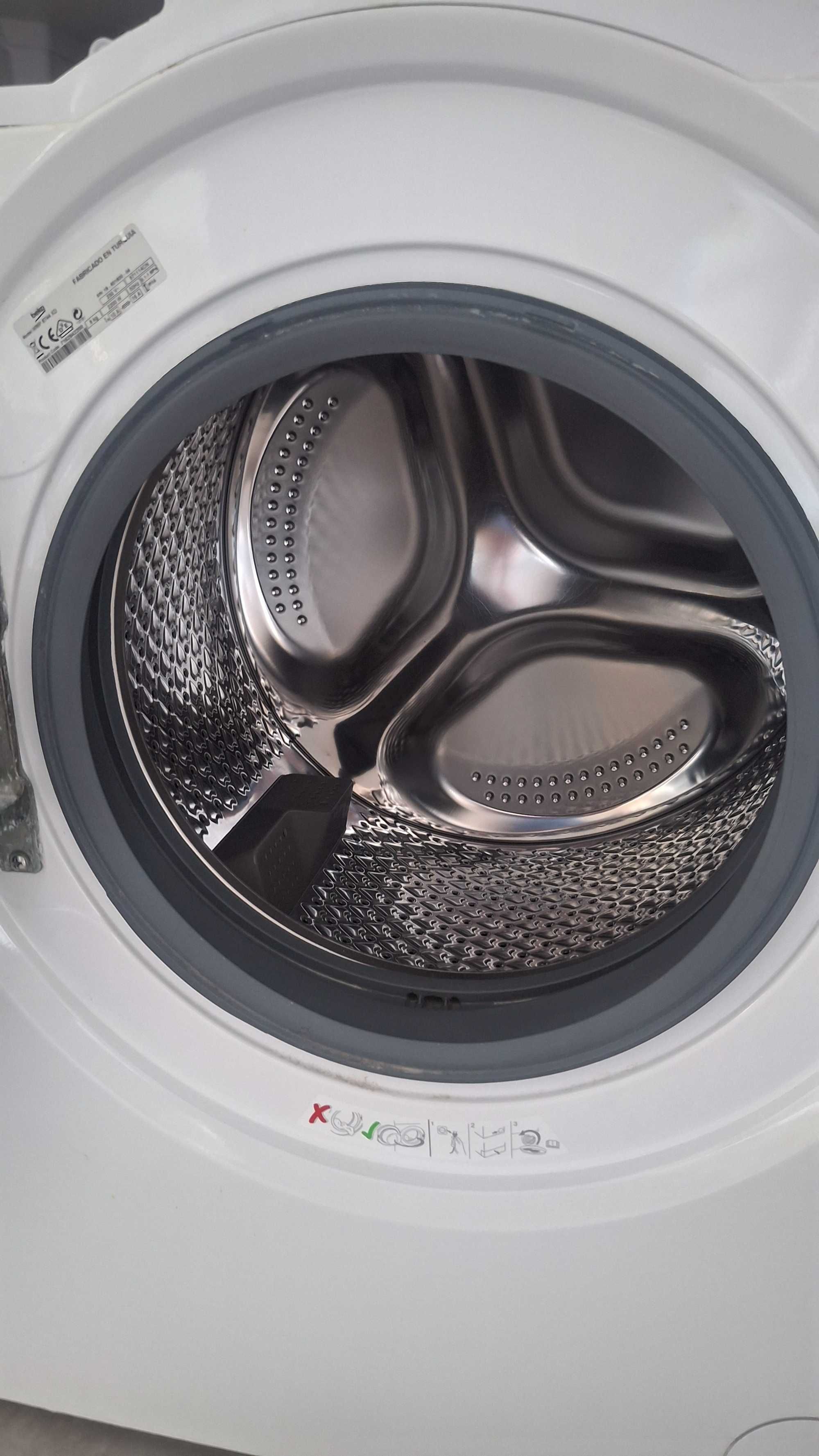 Máquina de lavar roupa 8Kg reservada até dia 18