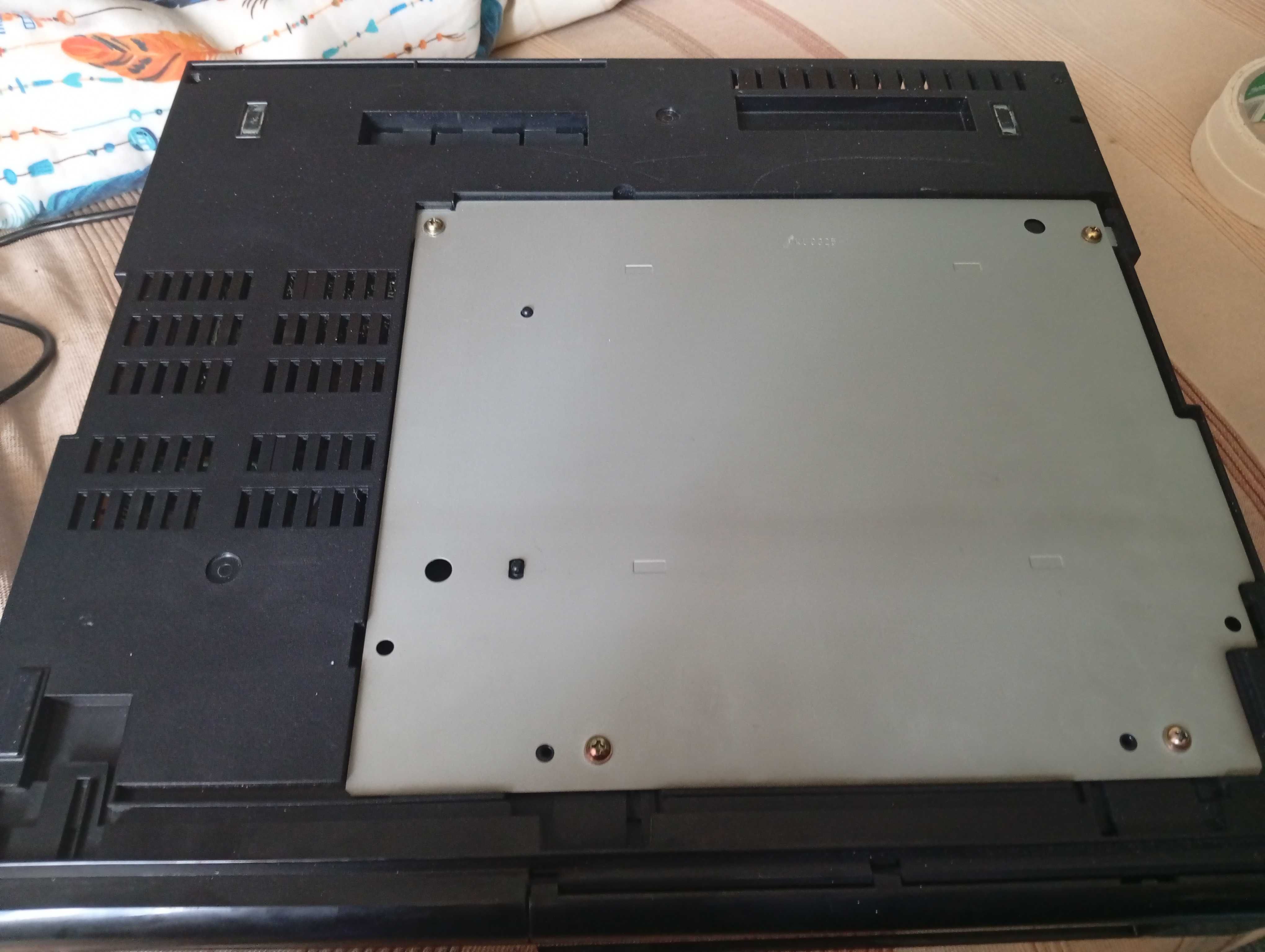 Magnetowid Panasonic NV-P2UEE HQ z pilotem uszkodzony #2 coś kręci