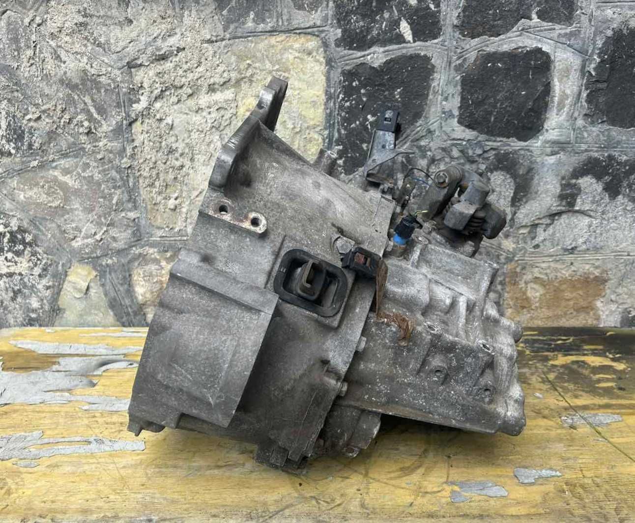 Коробка передач (КПП) Nissan Primera P12 (2002-2007р.в) - 2.0L