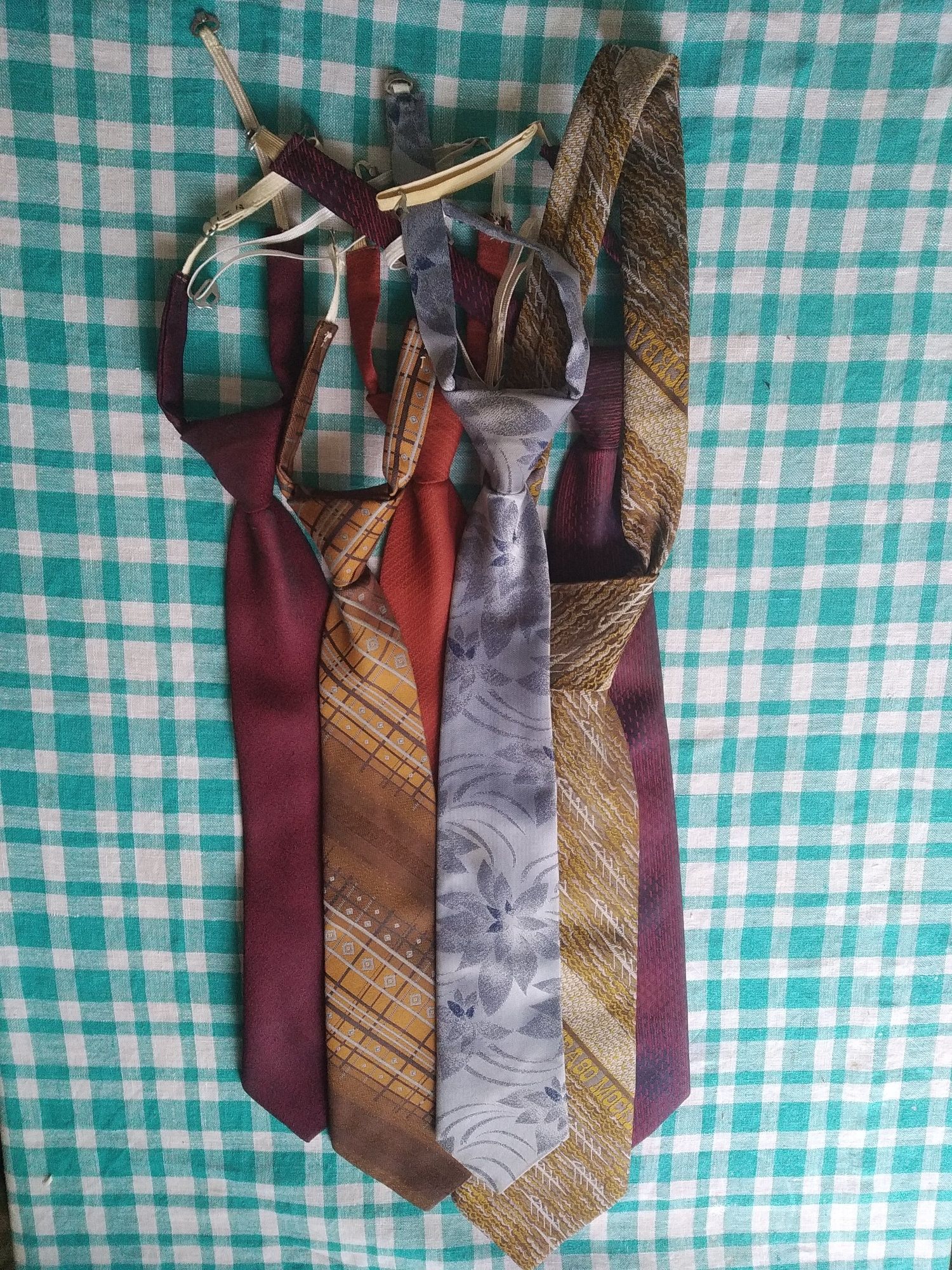 Шарфы перчатки галстуки