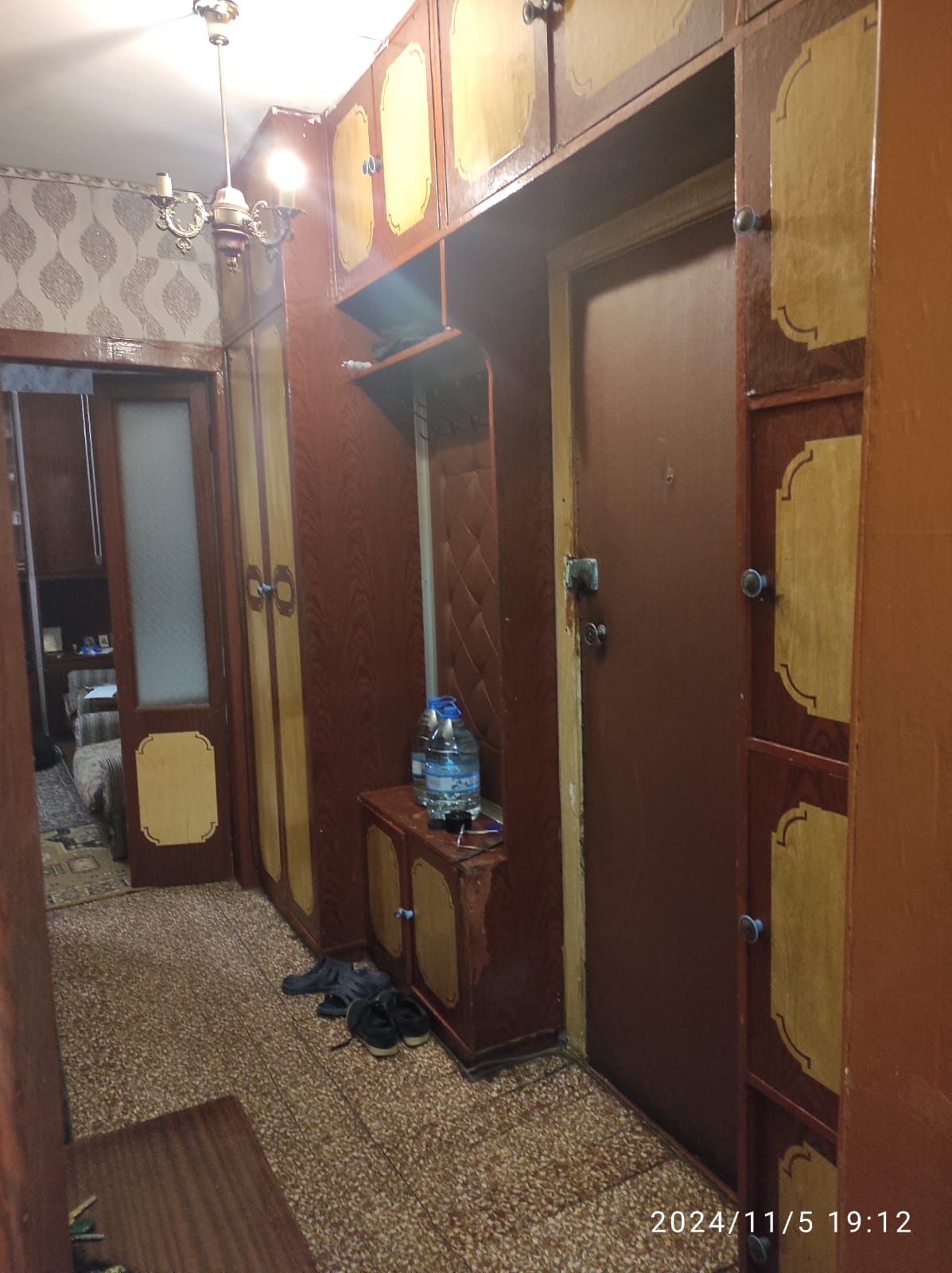 Продам 2к квартиру в центре 3 микрорайон