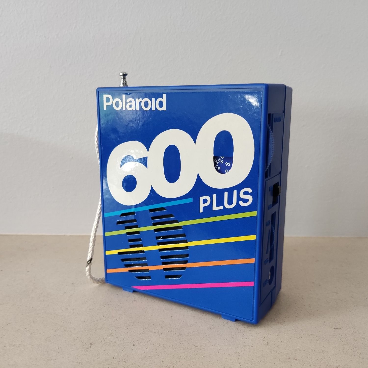 Rádio Polaroid 600 Plus AM/FM com caixa original - vintage