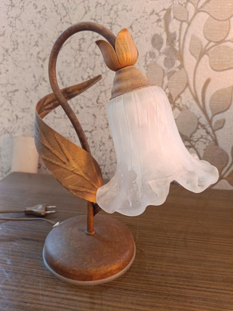 Lampy, sufitowa,stojąca,nocna