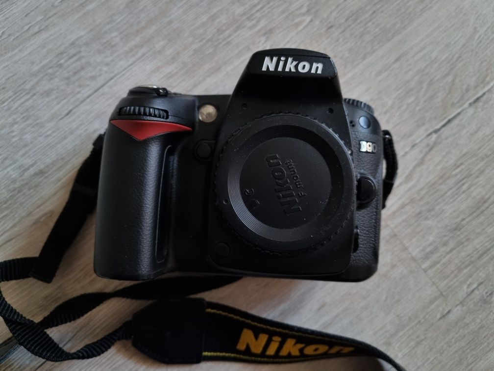 Фотоапарат Nikon d90 тушка + кофр