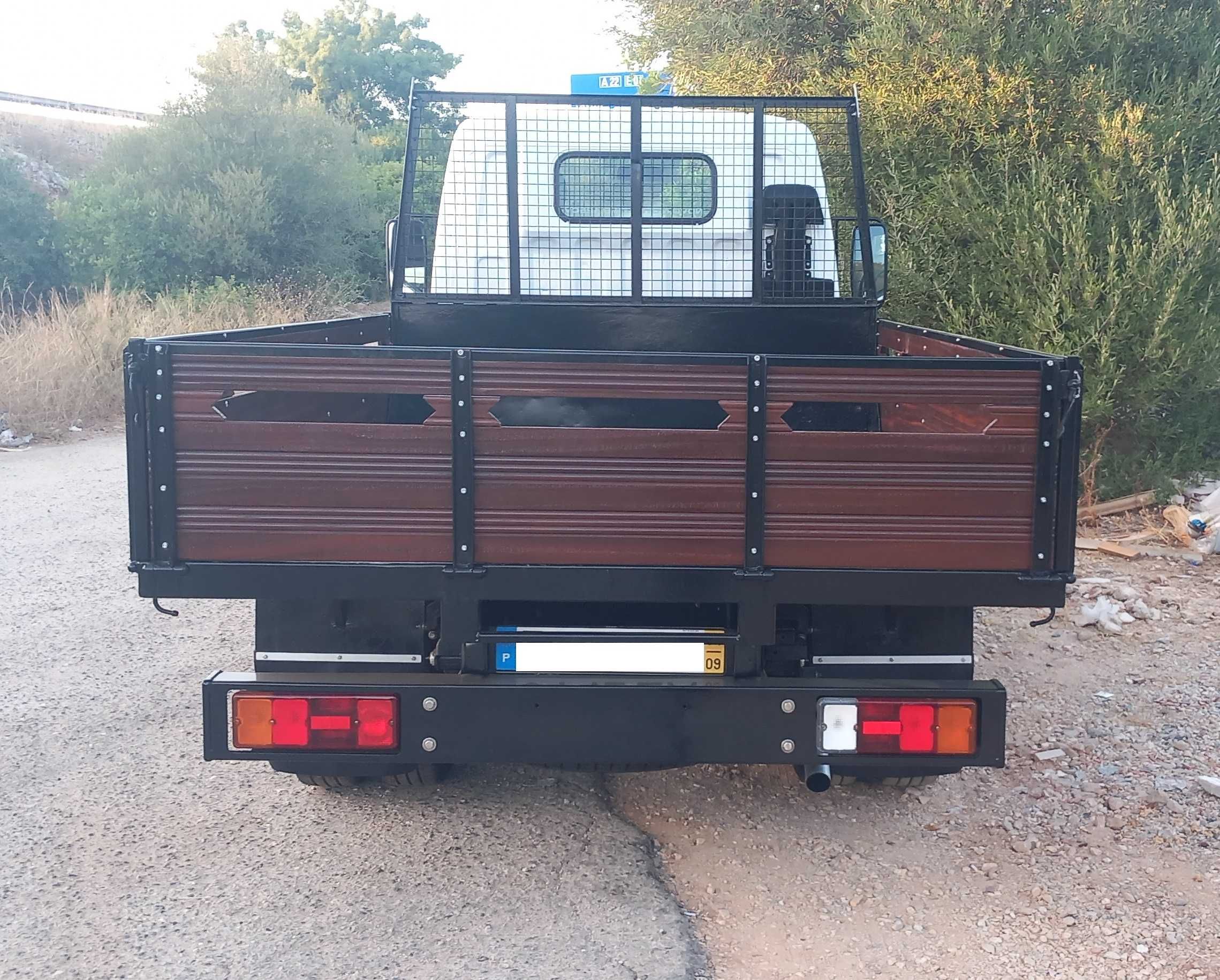 Caixa de carga Mitsubishi Canter