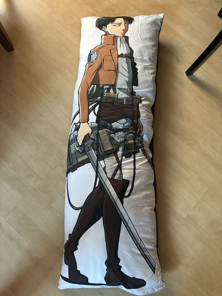 Poduszka Dakimakura Levi 140/45