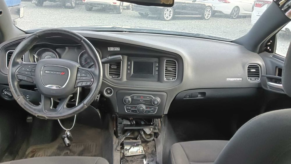 Dodge Charger 2016 5,7 benzyna