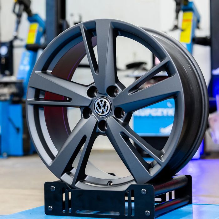NOWE ORYGINALNE Felgi aluminiowe 19" - Volkswagen Golf Passat Tiguan
