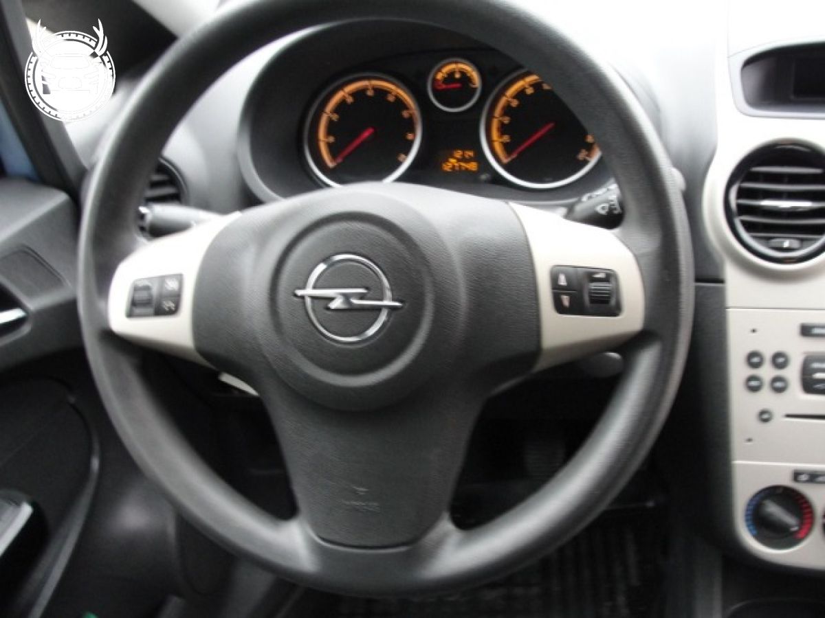 Opel Corsa 1,2 Benz 80 Km Klimatyzacja
