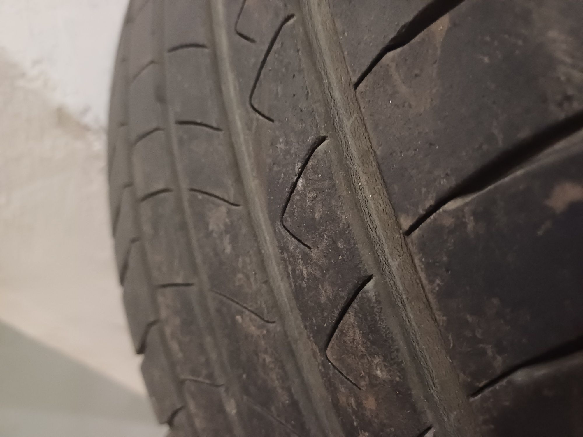 Opony Letnie 215/55R17