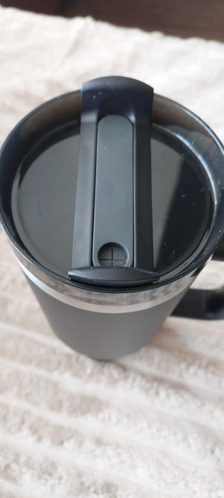 Duży Kubek Termiczny z Rurką i Uchwytem 1.18L czarny