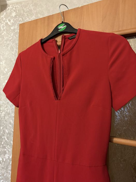 Жіночий червоний комбенізон Massimo dutti