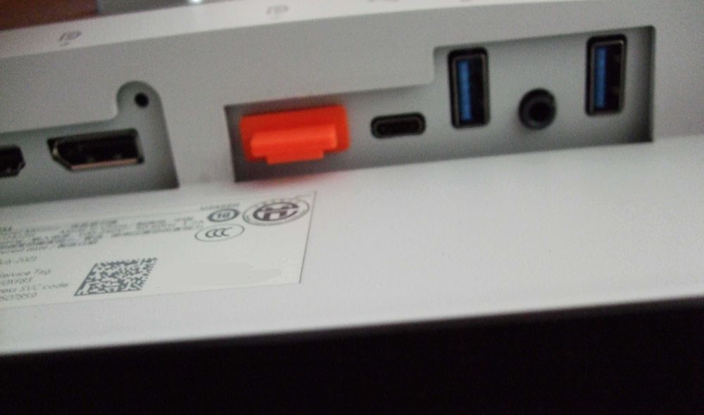 Monitor DELL Ultrasharp U2422H na części – uszkodzona matryca