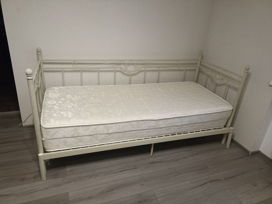 Ліжко двоспальне