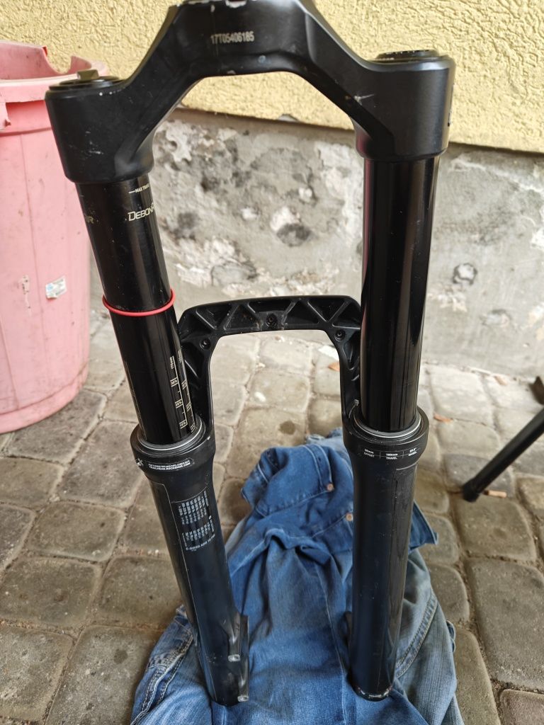 Rock  shox zeb r