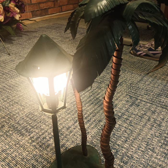 Lampka bezludna wyspa z PRL