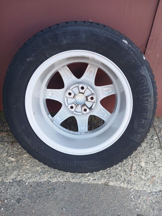 Зимові шини Continental.