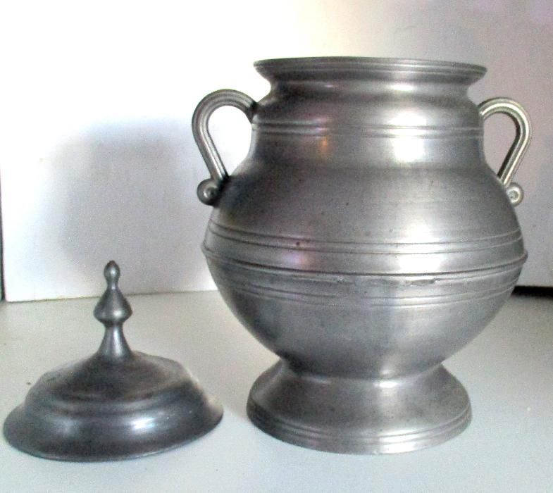 Peça em estanho