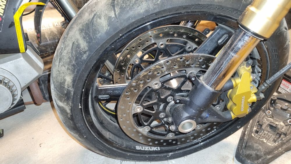 Felga z tarczami suzuki Gsx-R k5 600