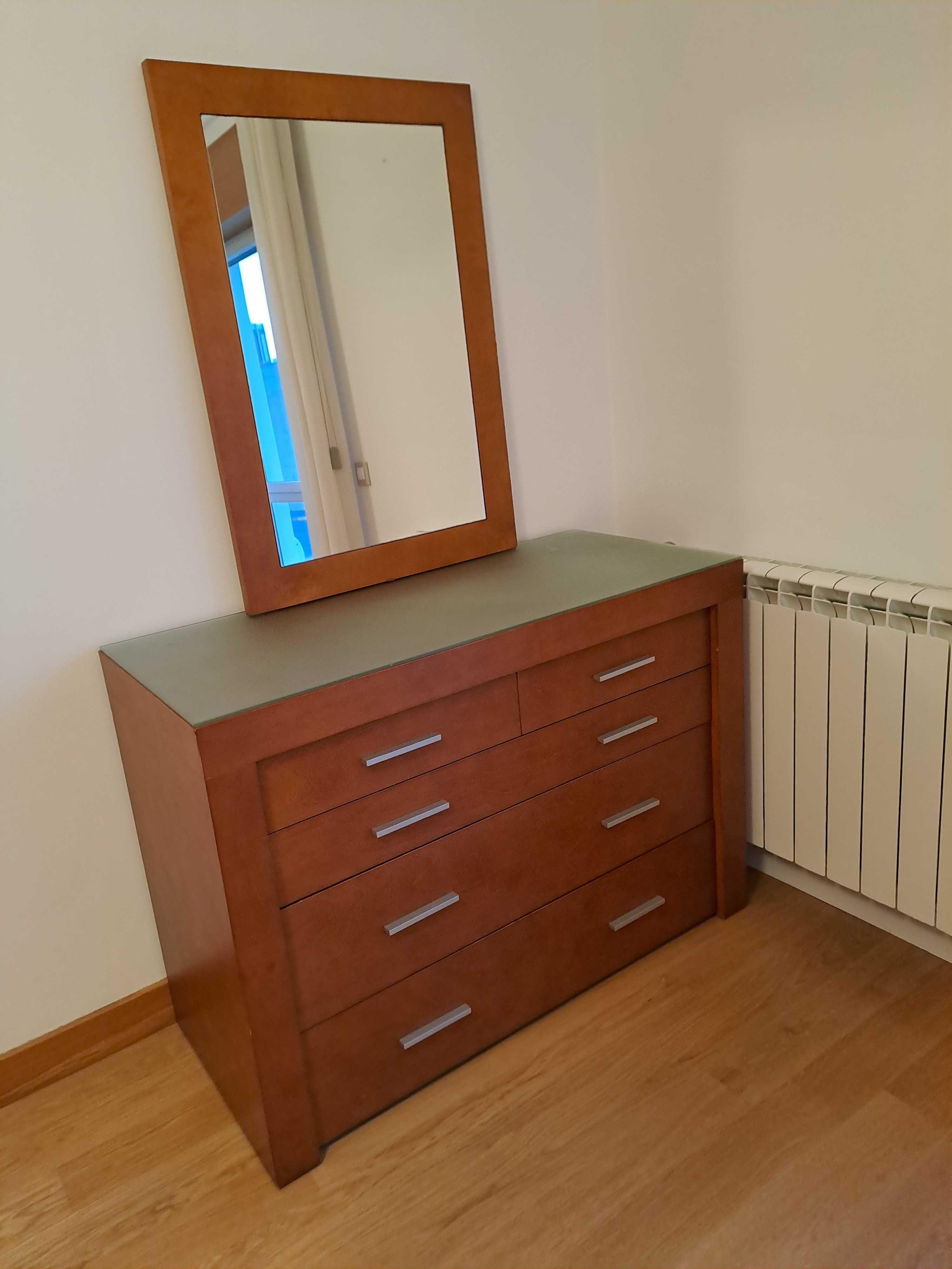 Mobília de quarto SOLTEIRO COM 2 CAMAS - 1 GAVETÃO