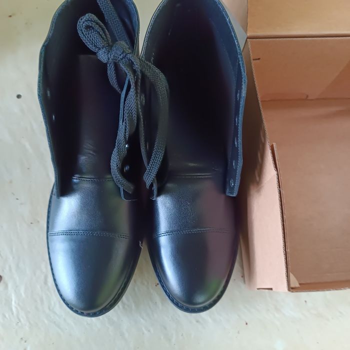 Кросівки кедирозмір 41 бу стан добрий