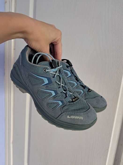 кросівки на осінь lowa gore-tex 33р черевики ботинки