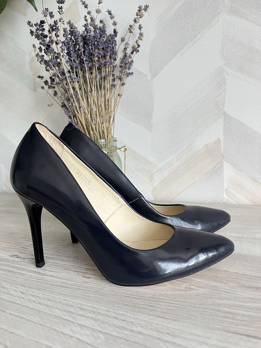 Туфлі човники , нові,  Натуральна шкіра ,37 р